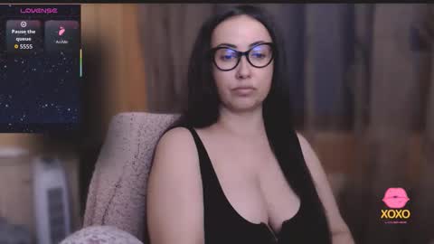 Snapshot of hot_big_ass chatting on 09/28/25, 08:03 v online show from 09/28/25, 08:03