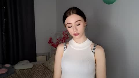 Giulia online show from 11/27/25, 05:26