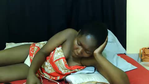 Milly online show from 10/25/25, 07:52