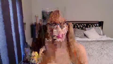 Snapshot of hot_milfy_mom chatting on 09/24/25, 11:08 Rose Redwood online show from 09/24/25, 11:08