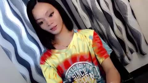 Snapshot of hot_n_spicy69 chatting on 02/15/25, 08:22 SWEET AGATHA online show from 02/15/25, 08:22
