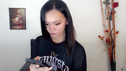 Snapshot of hot_n_spicy69 chatting on 09/13/25, 07:41 SWEET AGATHA online show from 09/13/25, 07:41