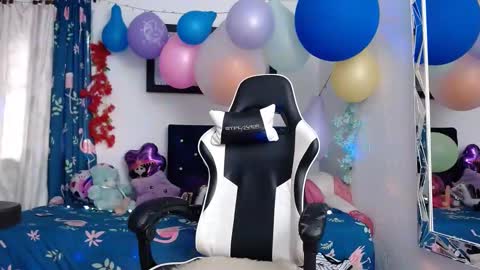 Snapshot of hot_sexy_bunny chatting on 02/03/25, 12:25 hot sexy bunny online show from 02/03/25, 12:25
