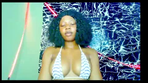 Snapshot of hot_stellaa chatting on 01/18/25, 07:04 Stella online show from 01/18/25, 07:04