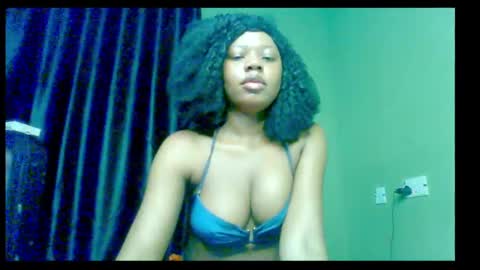 Snapshot of hot_stellaa chatting on 01/29/25, 01:58 Stella online show from 01/29/25, 01:58