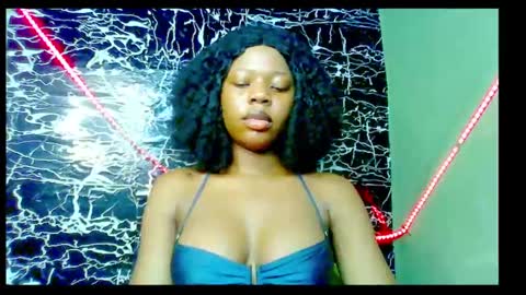 Snapshot of hot_stellaa chatting on 01/29/25, 10:37 Stella online show from 01/29/25, 10:37
