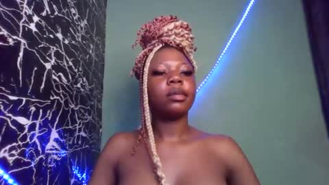 Snapshot of hot_stellaa chatting on 02/12/25, 10:24 Stella online show from 02/12/25, 10:24