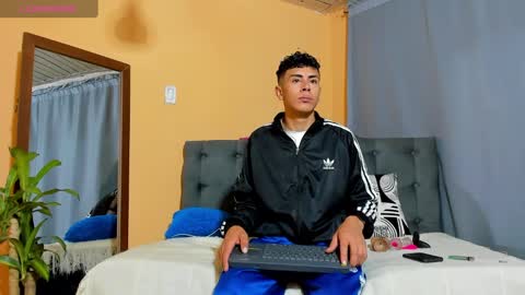Snapshot of hot_twinks83 chatting on 03/06/25, 10:30 hot_twinks83 online show from 03/06/25, 10:30