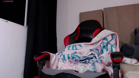 hot_twinks83 online show from 11/12/25, 01:28