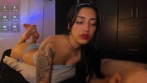 Snapshot of hot_weedlover chatting on 09/15/25, 01:49 KATE and JEFF online show from 09/15/25, 01:49