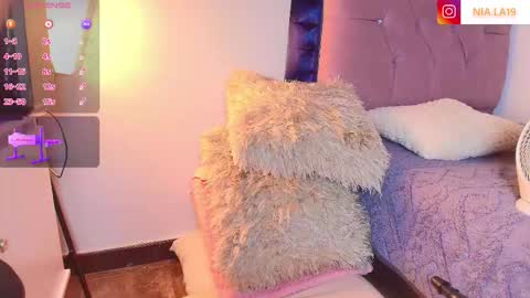 Alana online show from 10/17/25, 02:19