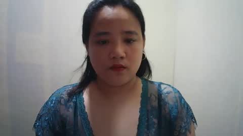 Snapshot of hotbabymomma chatting on 02/08/25, 01:54 Lynn online show from 02/08/25, 01:54