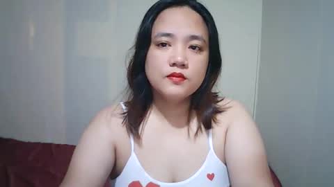Snapshot of hotbabymomma chatting on 02/14/25, 01:02 Lynn online show from 02/14/25, 01:02