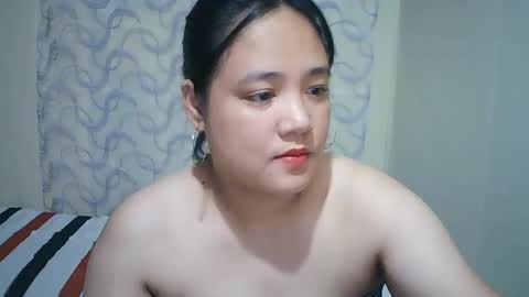 Snapshot of hotbabymomma chatting on 02/25/25, 01:30 Lynn online show from 02/25/25, 01:30