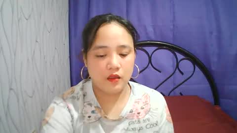 Snapshot of hotbabymomma chatting on 03/09/25, 01:25 Lynn online show from 03/09/25, 01:25