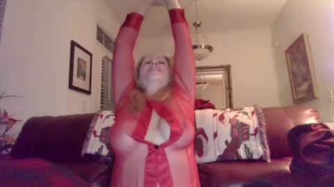 Snapshot of hotblondemilf1962 chatting on 12/11/24, 08:47 hotblondemilf1962 online show from 12/11/24, 08:47