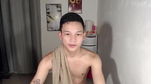 Snapshot of hotguy0503 chatting on 10/18/25, 06:41 hotguy0503 online show from 10/18/25, 06:41