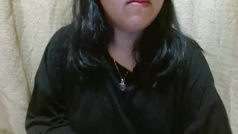 hotiemorenagurl18 online show from 10/15/25, 10:48