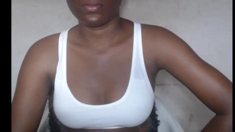 hotjessie0 online show from 10/13/25, 04:34