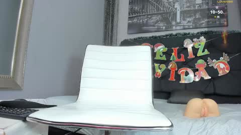 Snapshot of hotkoljeixxx chatting on 12/27/24, 08:13 Hotkoljei online show from 12/27/24, 08:13