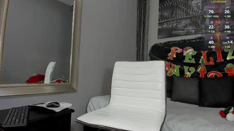 Snapshot of hotkoljeixxx chatting on 12/29/24, 03:54 Hotkoljei online show from 12/29/24, 03:54