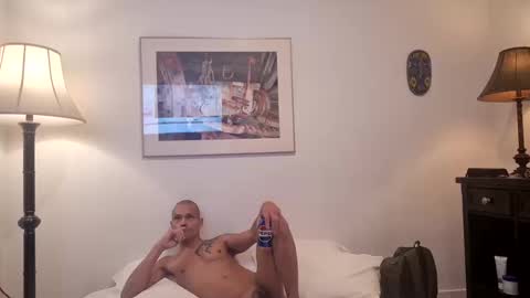 Snapshot of hotlatt4sail chatting on 10/10/25, 01:48 hotlatt4sail online show from 10/10/25, 01:48