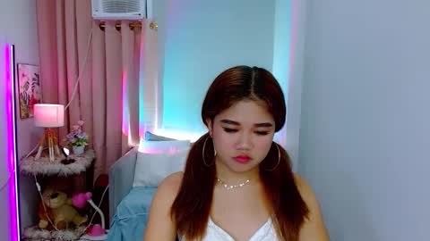 Layla online show from 12/07/24, 02:02