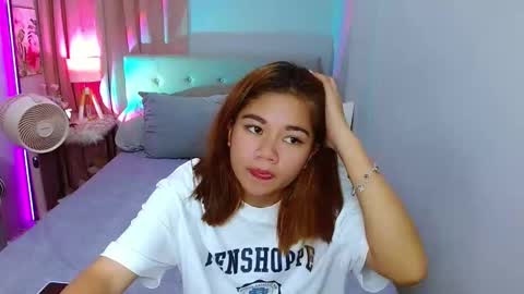 Layla online show from 12/31/24, 07:10