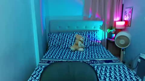 Layla online show from 02/16/25, 03:59