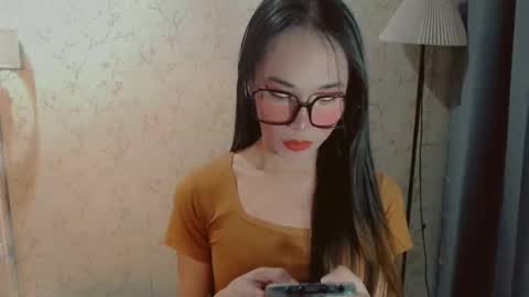 XANDRA online show from 11/06/25, 09:32