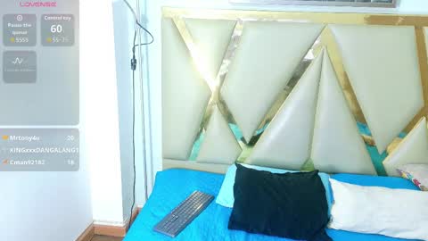 hotlittlechill online show from 10/27/25, 07:51