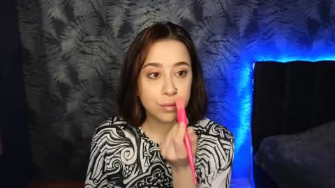 Snapshot of hotmariella chatting on 01/21/25, 06:00 hotmariella online show from 01/21/25, 06:00