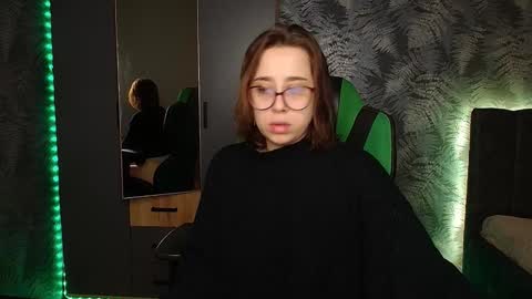 Snapshot of hotmariella chatting on 02/06/25, 08:29 hotmariella online show from 02/06/25, 08:29