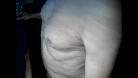 Snapshot of hotmassage50 chatting on 09/24/25, 07:33 hotmassage50 online show from 09/24/25, 07:33
