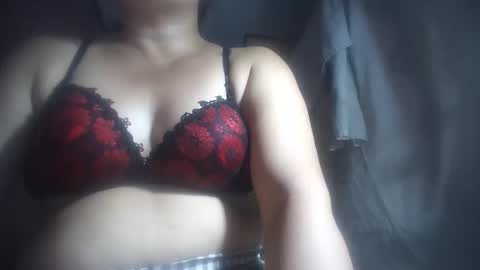 Snapshot of hotmatureladyxxx chatting on 10/16/25, 09:05 hotmatureladyxxx online show from 10/16/25, 09:05