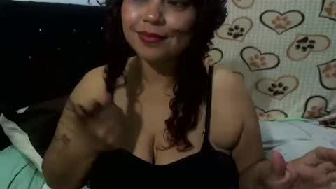 Snapshot of hotmaturelatin chatting on 11/28/25, 09:06 JADE online show from 11/28/25, 09:06