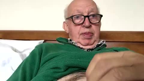 hotmuff99 online show from 10/16/25, 02:51