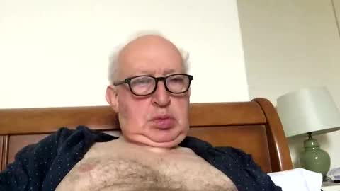 hotmuff99 online show from 11/12/25, 08:48