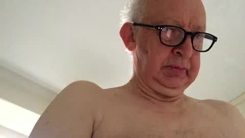 hotmuff99 online show from 11/15/25, 09:06