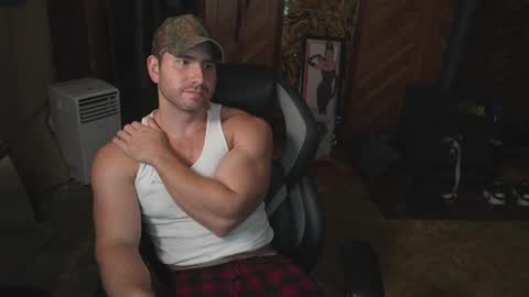 hotmuscles6t9 online show from 10/08/25, 03:15