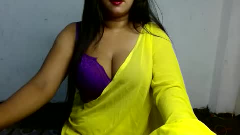 Snapshot of hotmuskan21 chatting on 10/17/25, 07:38 Muskan online show from 10/17/25, 07:38