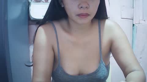 hotpink4u04 online show from 10/28/25, 08:00