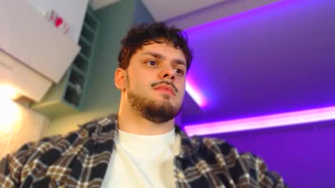 Snapshot of hotpolishsausage chatting on 09/25/25, 12:14 Jason online show from 09/25/25, 12:14