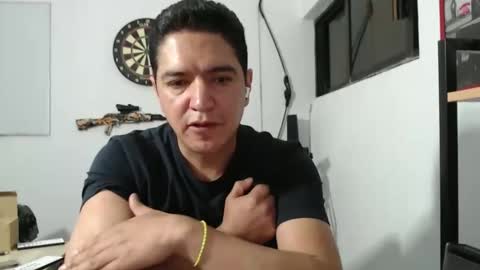 Snapshot of hott_mexican chatting on 10/21/25, 02:12 YAYO online show from 10/21/25, 02:12