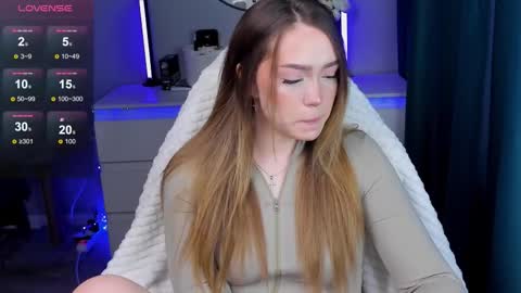 hello Im Eva online show from 11/15/25, 10:12