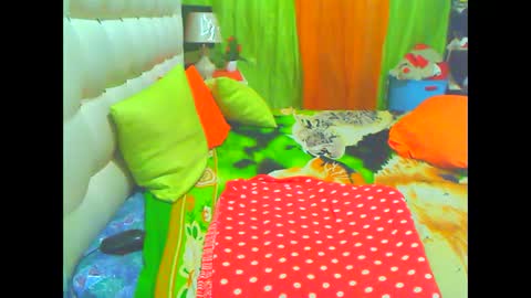 Snapshot of hottesa2019 chatting on 02/19/25, 10:09 THEONE online show from 02/19/25, 10:09