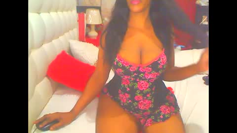 Snapshot of hottesa2019 chatting on 10/09/25, 12:52 THEONE online show from 10/09/25, 12:52