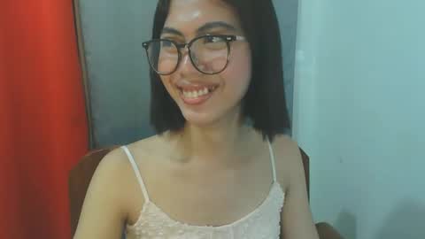 Snapshot of hottestdella69 chatting on 10/09/25, 03:15 hottestdella69 online show from 10/09/25, 03:15