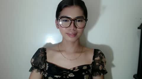 Snapshot of hottestdella69 chatting on 10/18/25, 09:32 hottestdella69 online show from 10/18/25, 09:32