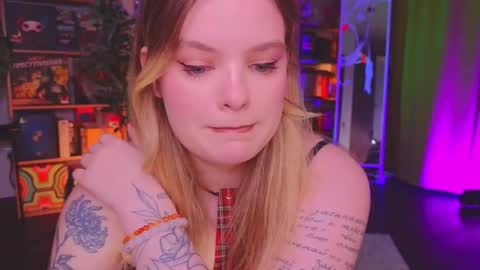 Snapshot of hottie_jane chatting on 10/31/25, 03:57 Jane online show from 10/31/25, 03:57